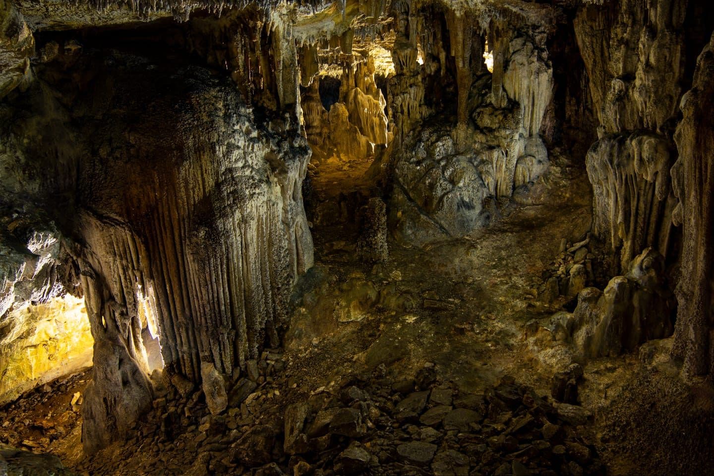 The marble galleries of Nadarska Cave